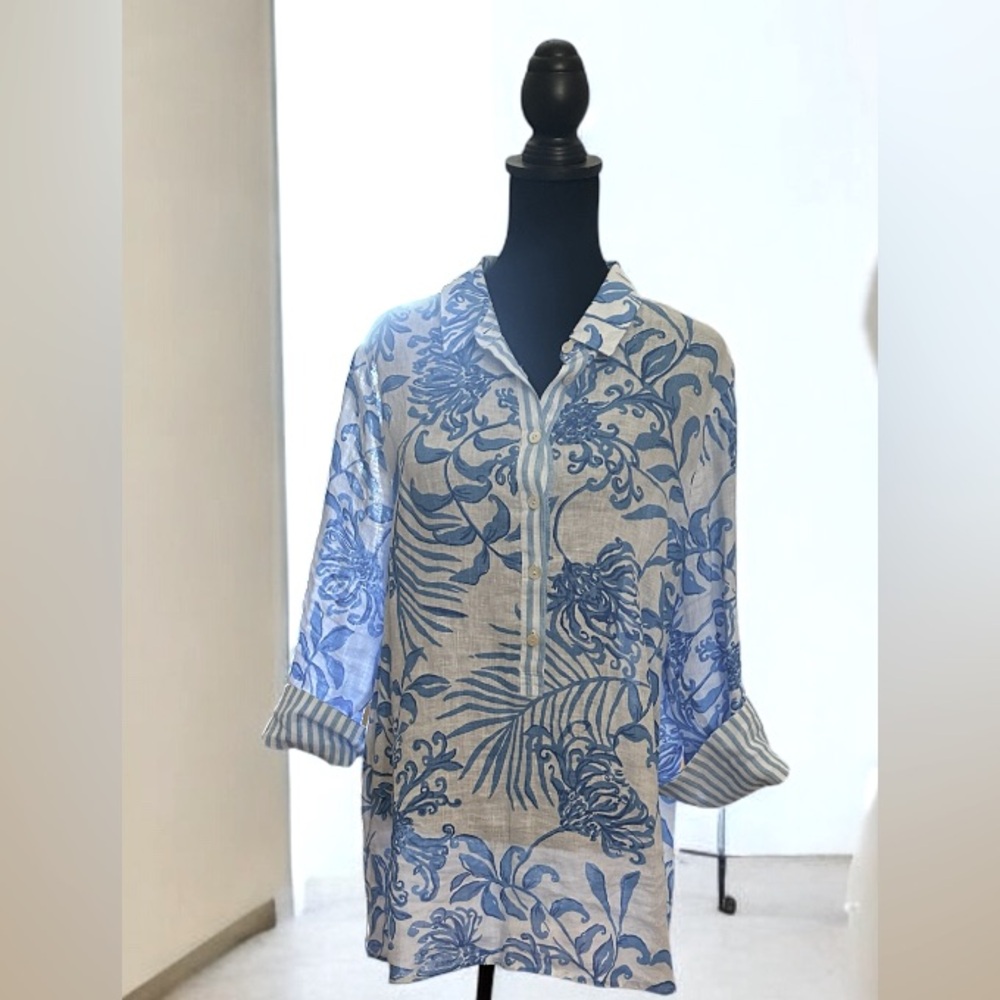 XL Lilly Pulitzer Linen top blue white
